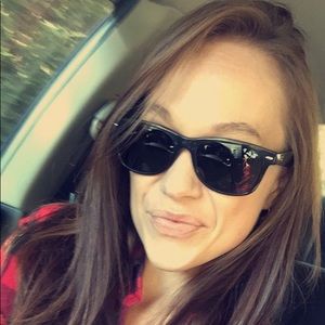 Meet your Posher, Tiffany